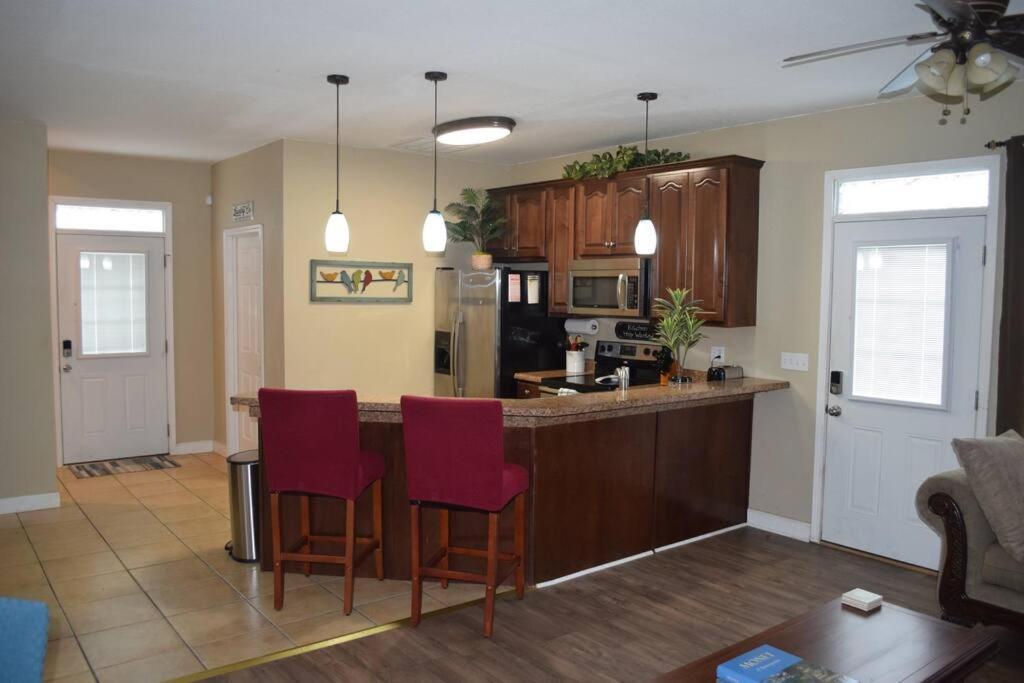 Skinny Big House In Jefferson City Extérieur photo