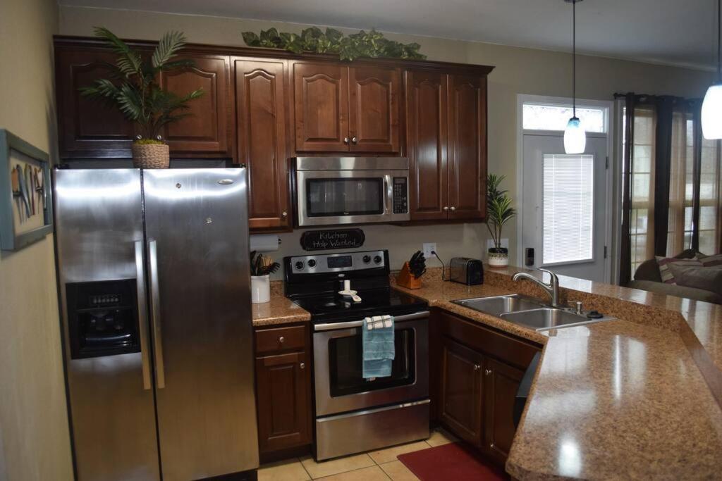 Skinny Big House In Jefferson City Extérieur photo